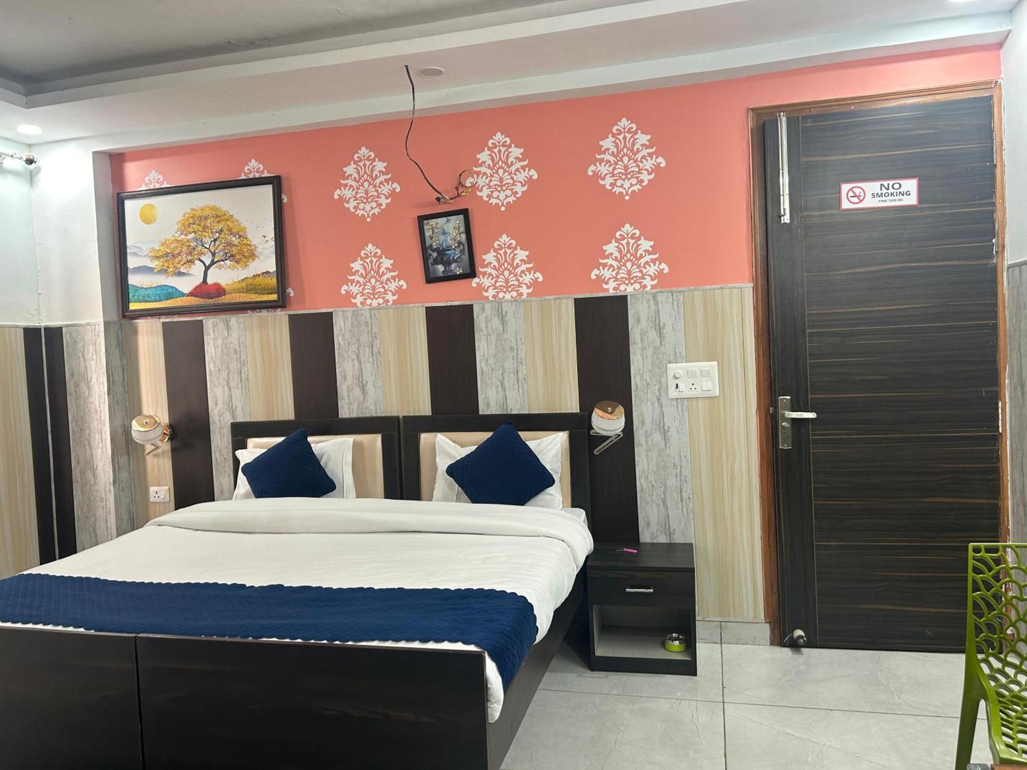 Hotel Tanvi Premium Residency-close To Artemis, Medanta & Fortis Gurgaon
