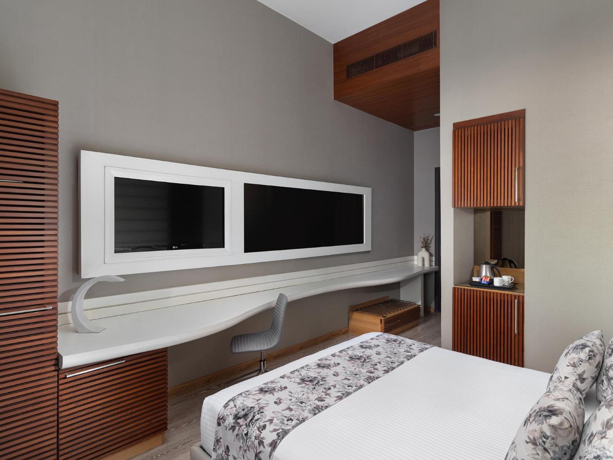 The Atara 3* Gurgaon
