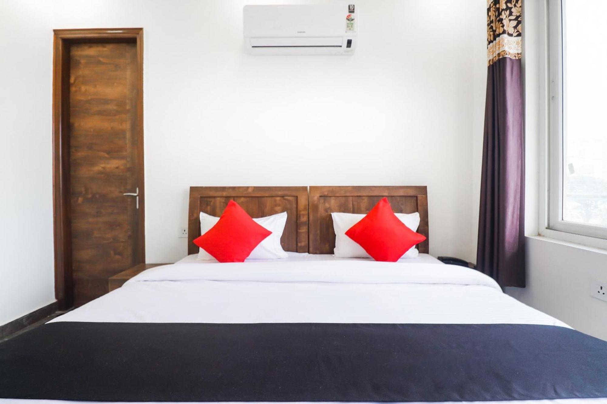 Collection O Leaf Residency Hotel Gurgaon