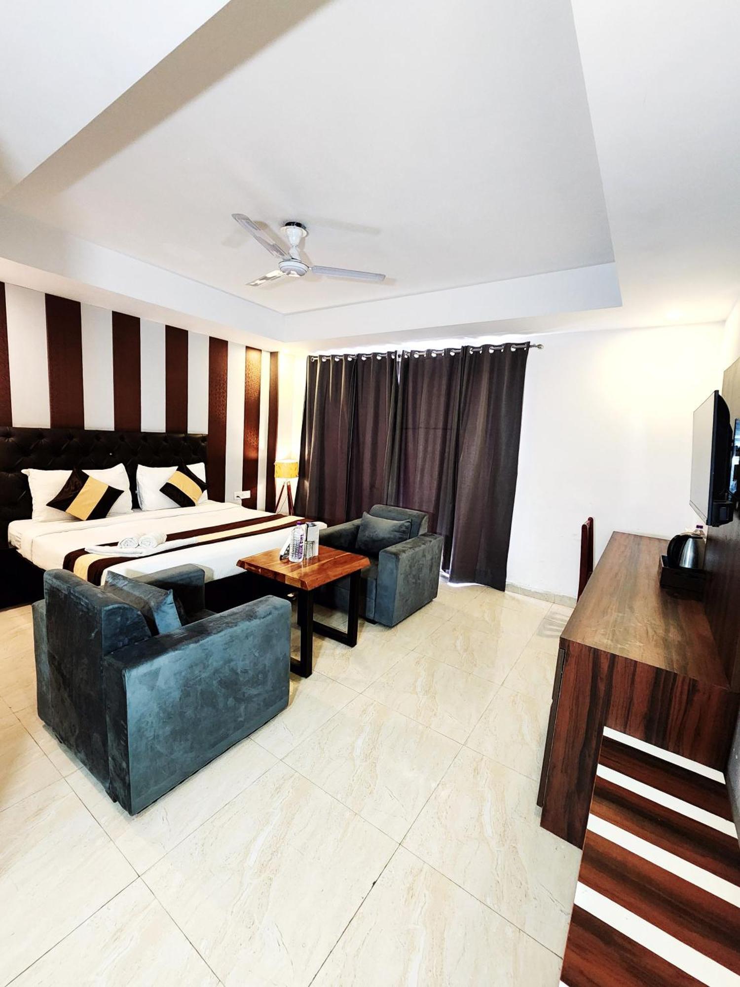 Guest house Tipsyy 007 Gurgaon