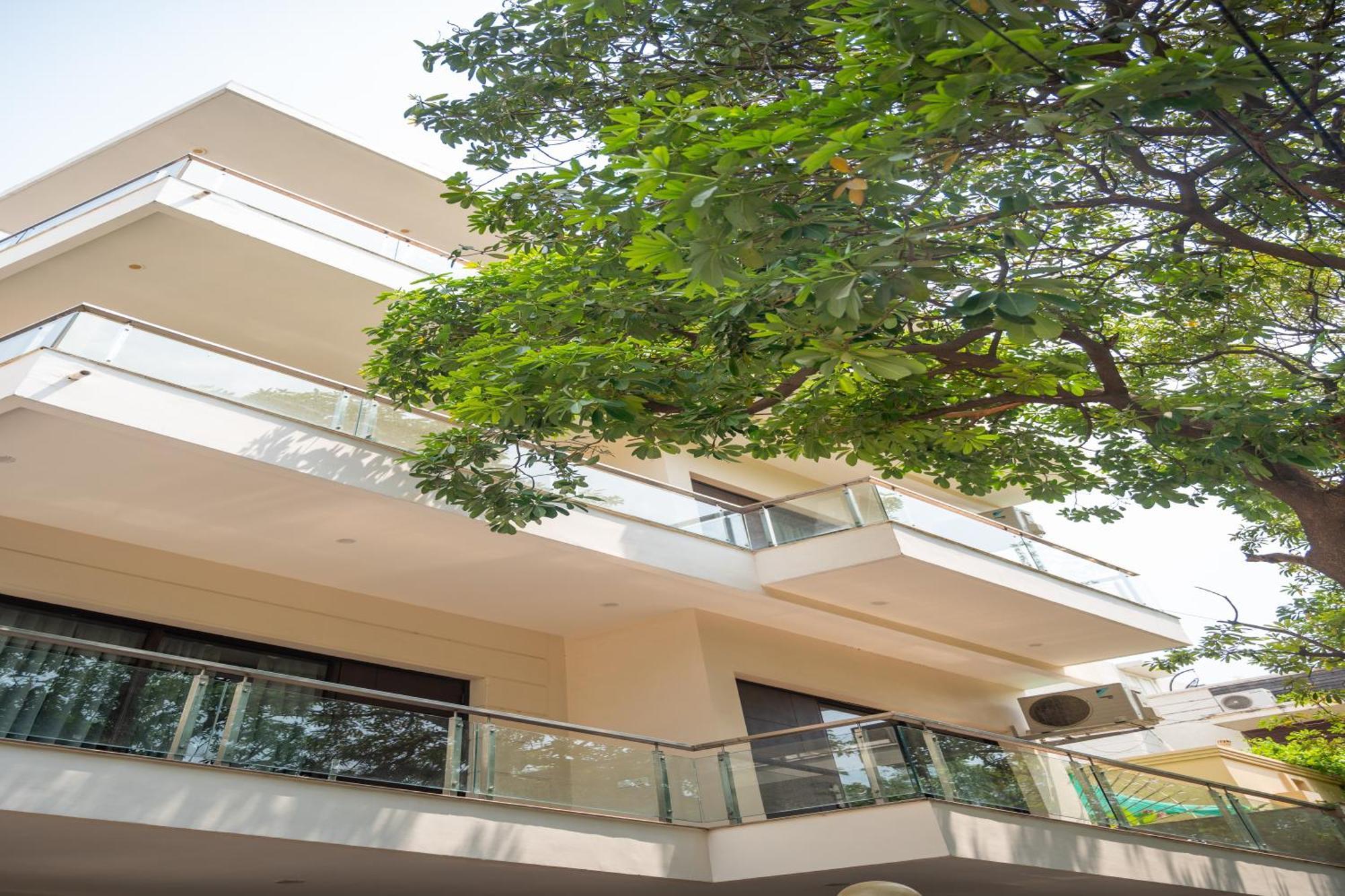 Hotel Housr Lotus Sector 28 Dlf Phase 4 *