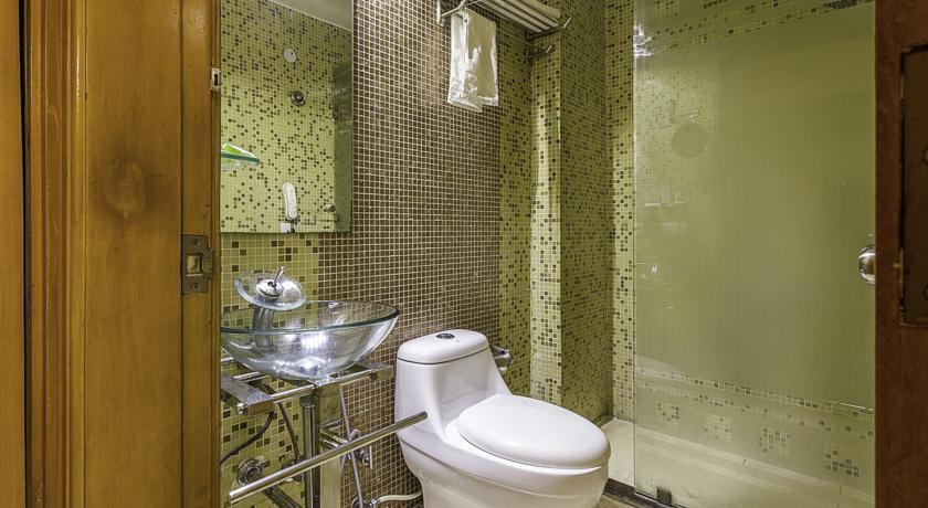 Hotel Bizzotel Gurgaon