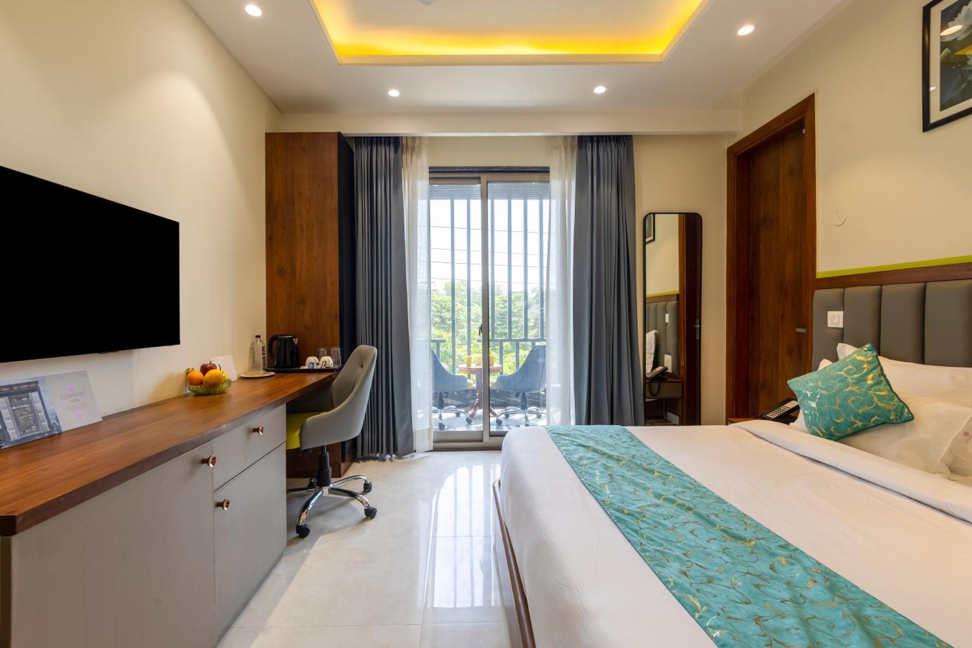 Hotel Country Gurugram 4*
