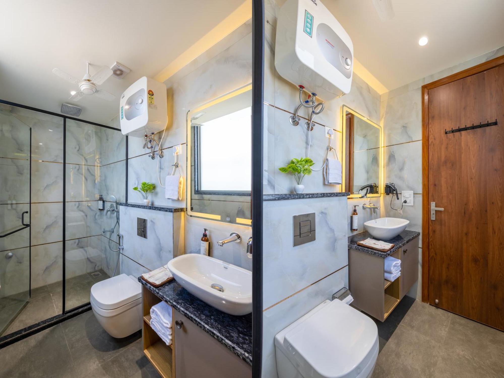 Hotel Country Gurugram 4*