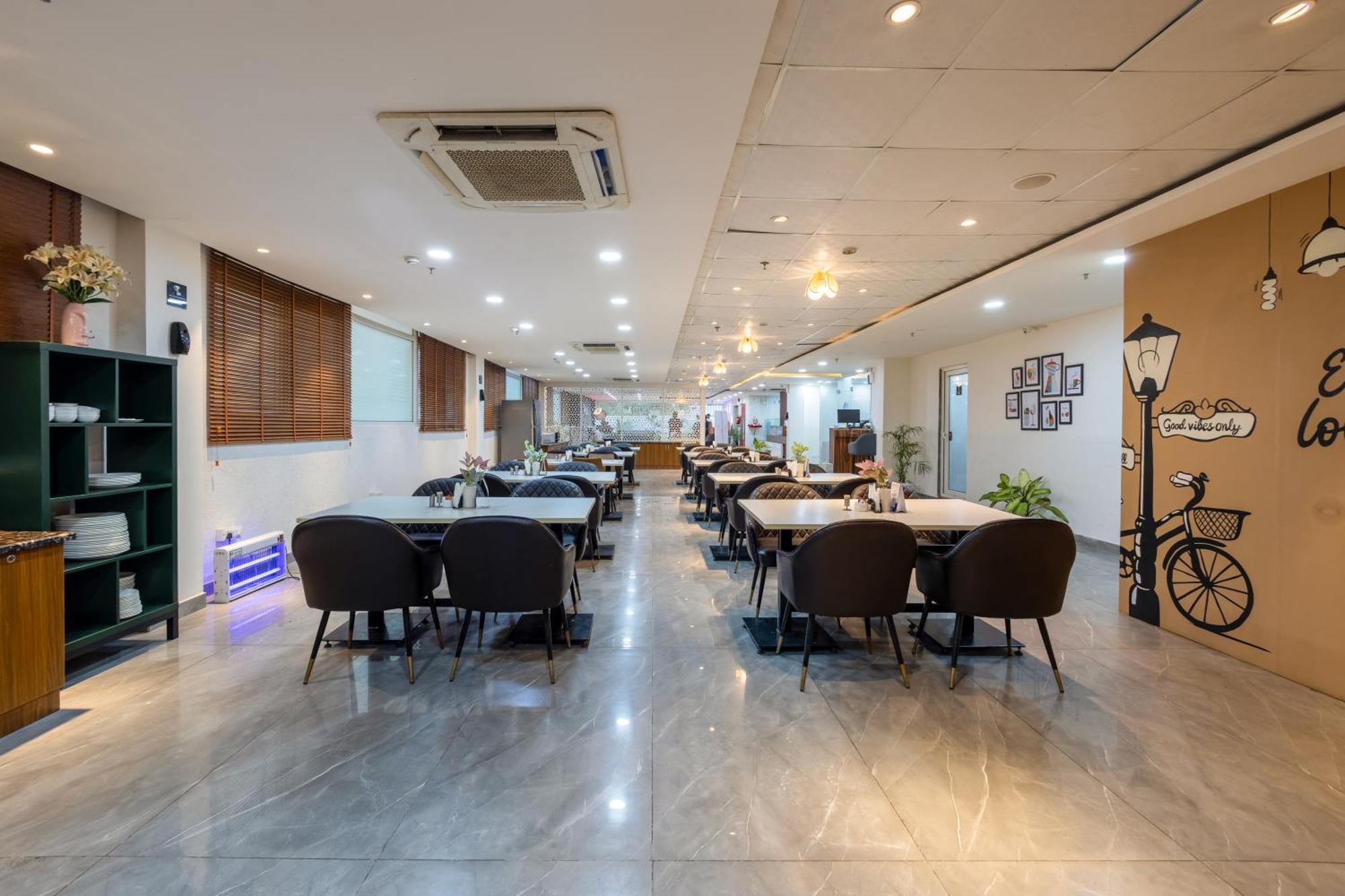 Hotel Flxho Cyber One - And Banquet- Dlf Cyber