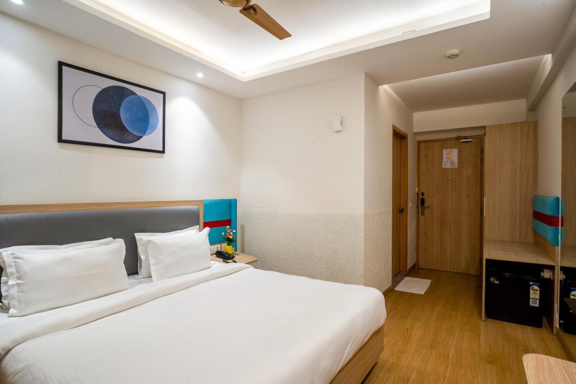 Hotel Flxho Cyber One - And Banquet- Dlf Cyber 3*