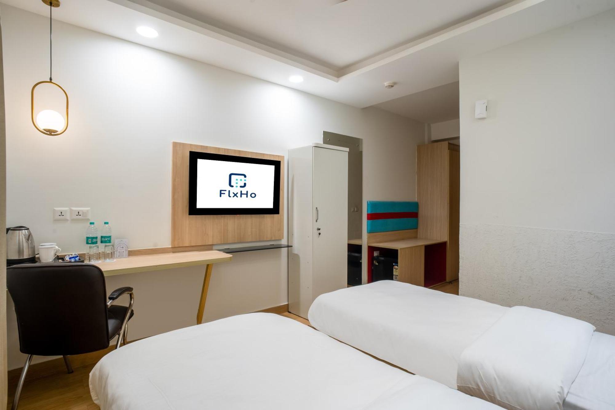 Flxho Cyber One - And Banquet- Dlf Cyber 3* Gurgaon