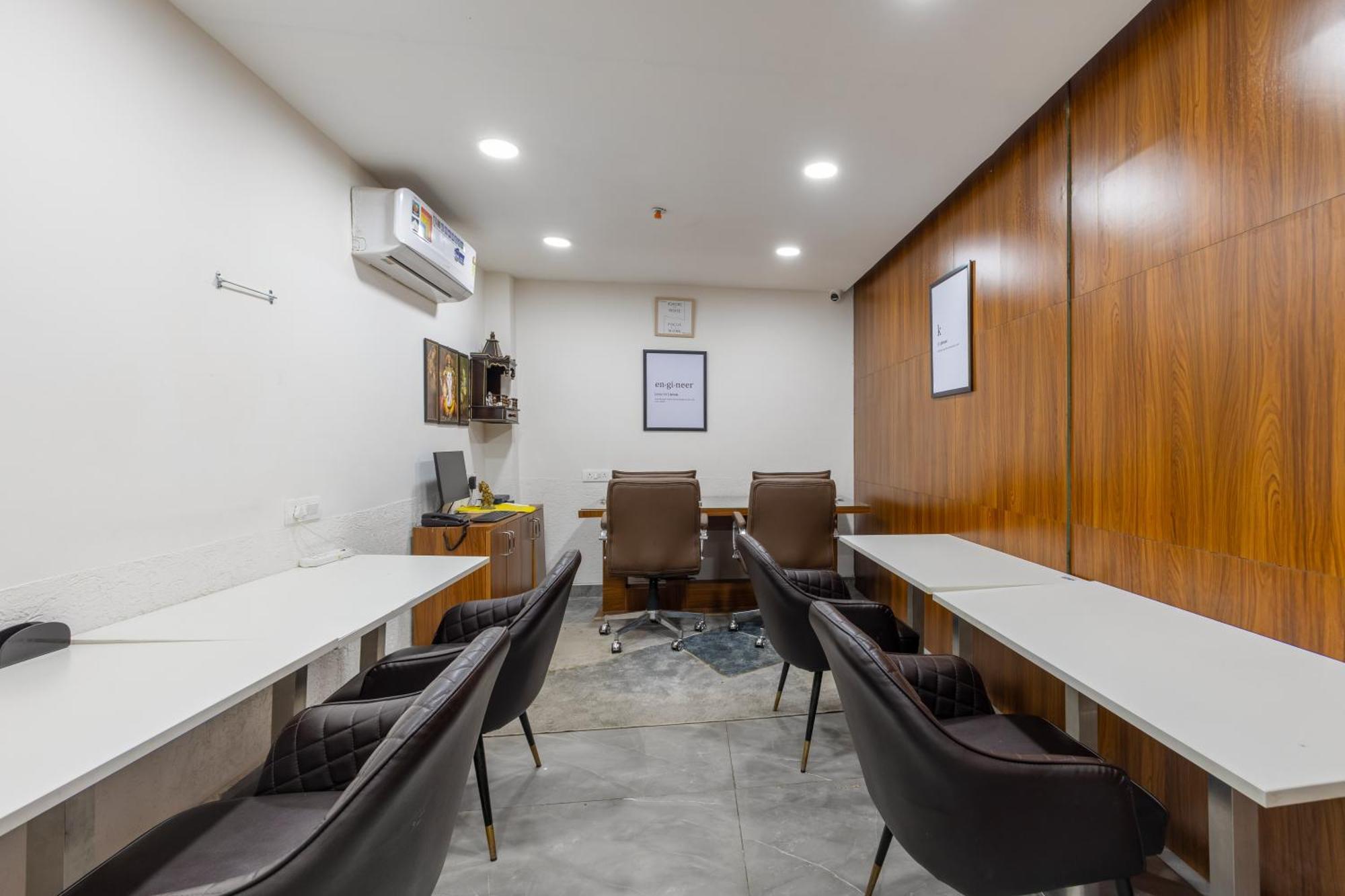 Hotel Flxho Cyber One - And Banquet- Dlf Cyber 3*