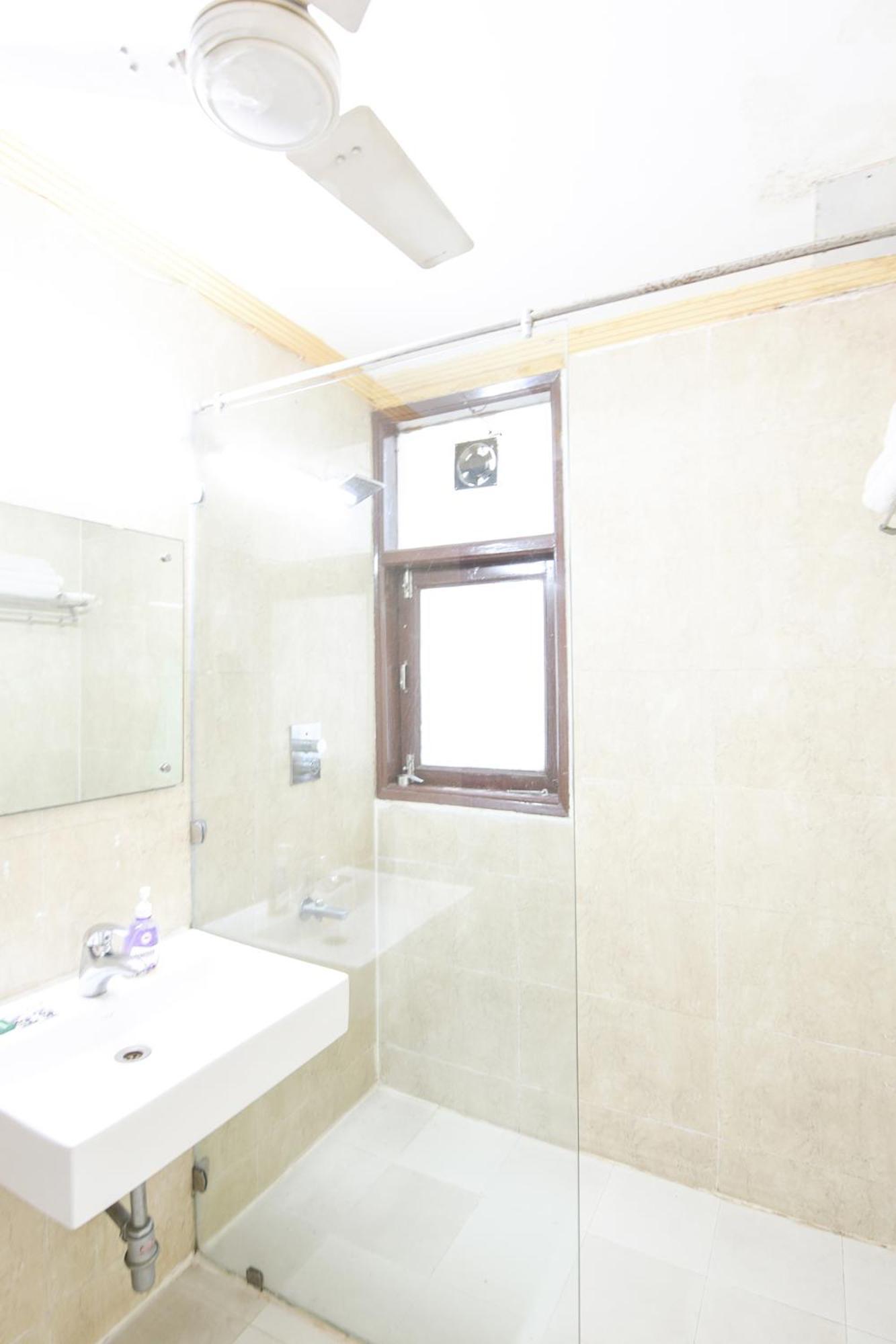 Fabhotel Am Bliss Gurgaon