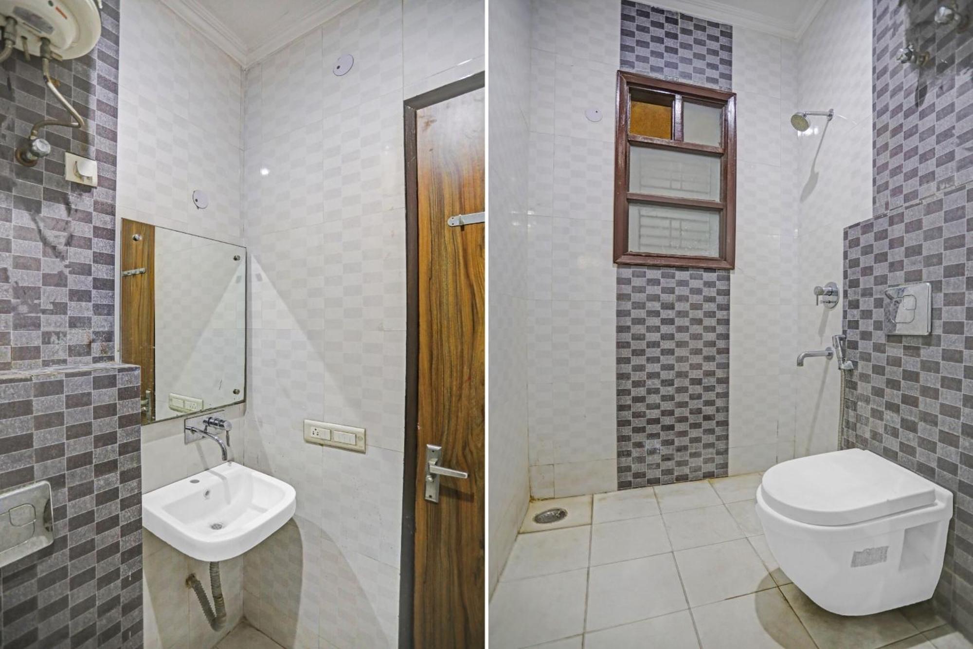 Hotel O Mahadev