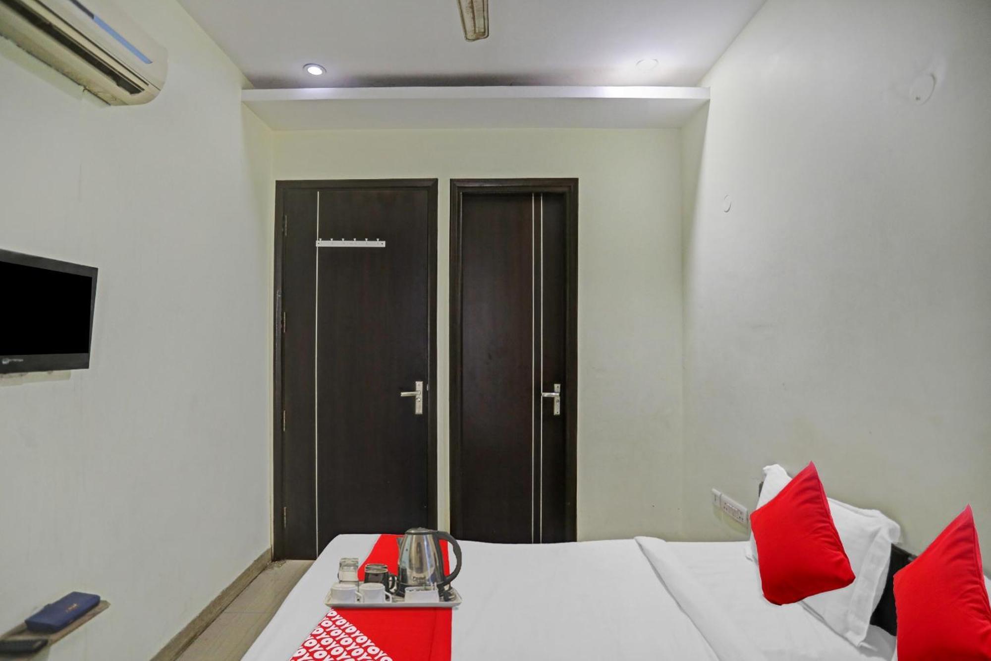 O Mahadev Hotel 3*