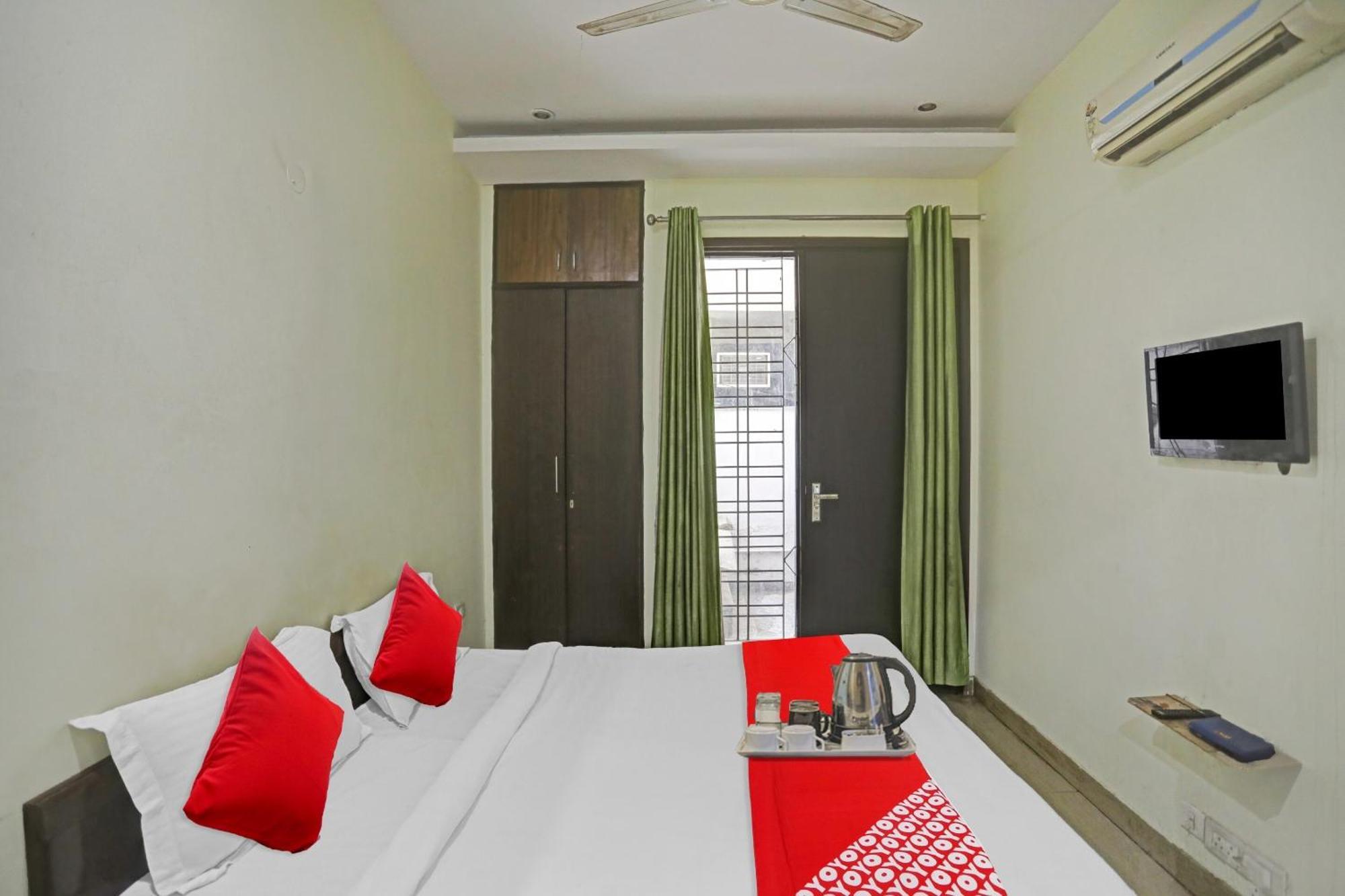 O Mahadev Hotel 3*