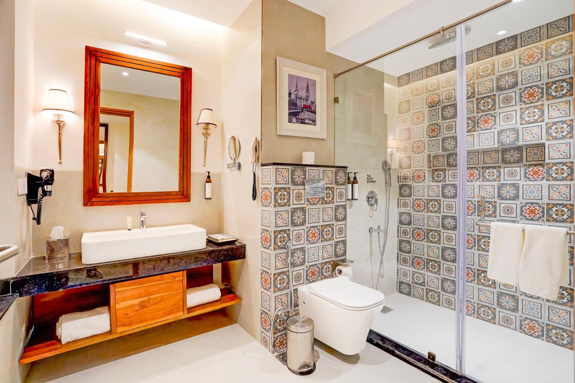 Sunday And 4* Gurgaon