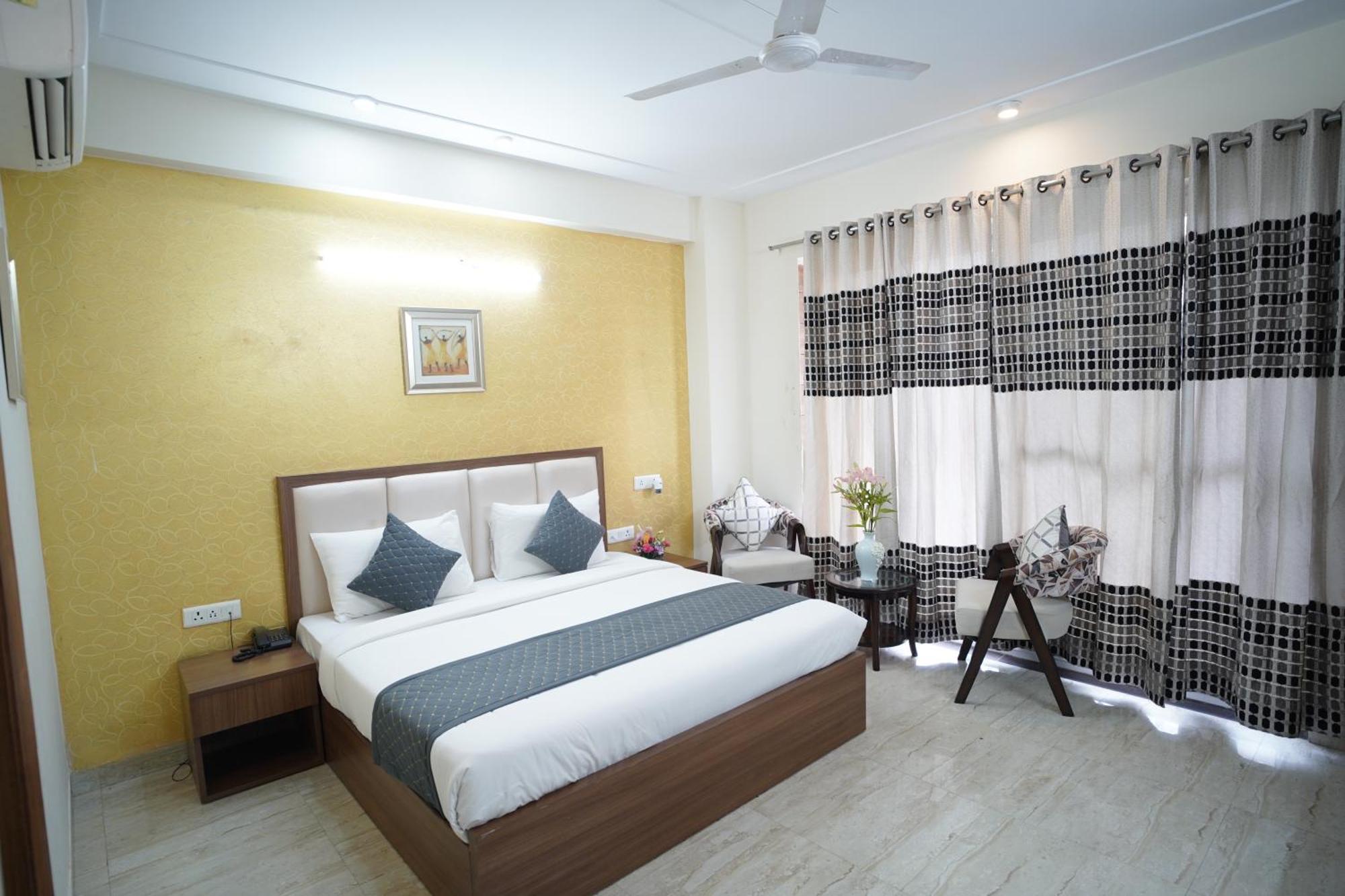 The Luxe 18 - Golf Course Road 3* Gurgaon