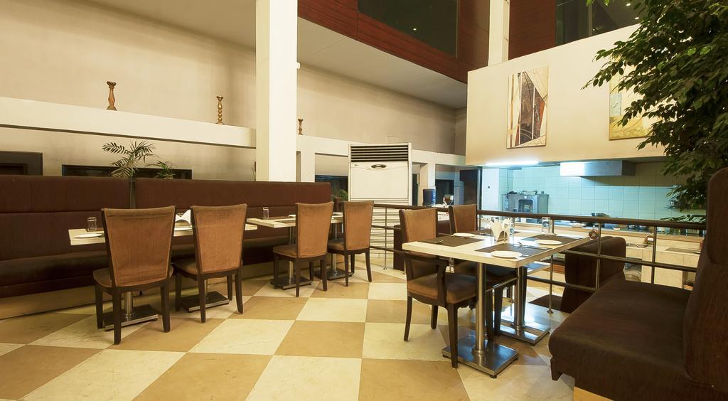 Jukaso It Hotel Gurgaon
