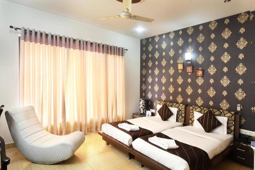 Oyo 17257 Sunset Residency Hotel 3*