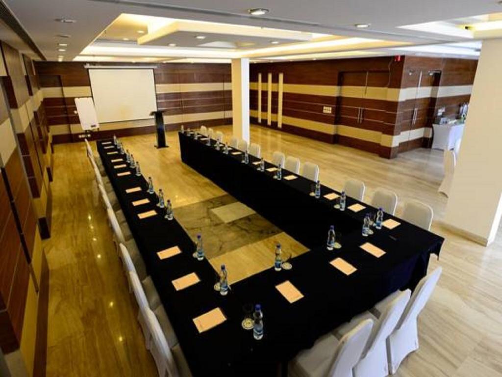 Stately Nh8 Hotel Gurgaon