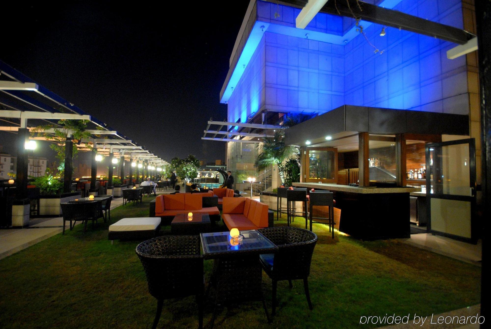 Park Plaza 4*