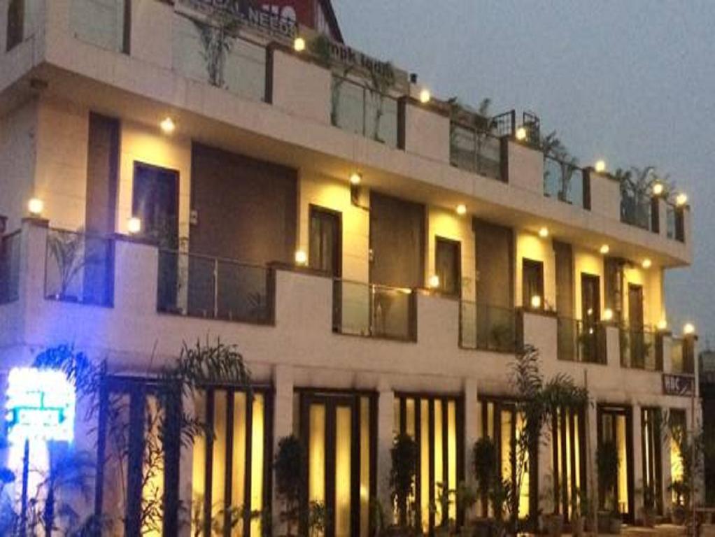 Hotel Pace Gurgaon