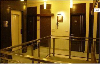 Oyo Premium Cyber Hub Hotel