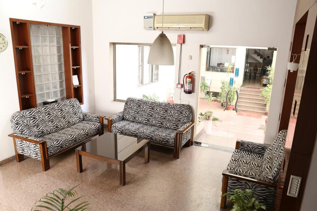 Guest house Elevate Residency