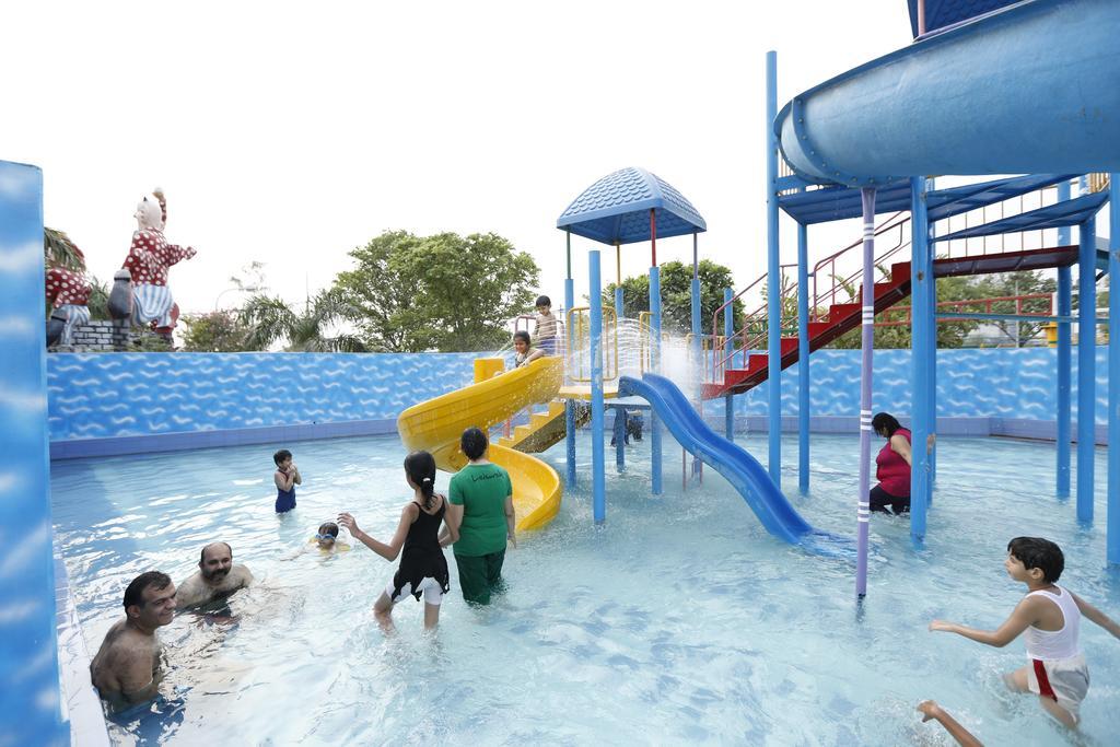 Aapno Ghar & Amusement Park 3*