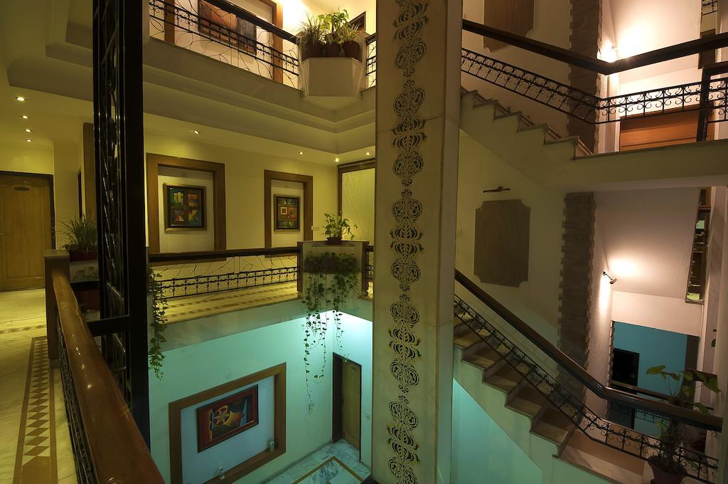 Hotel Siris 18 3*