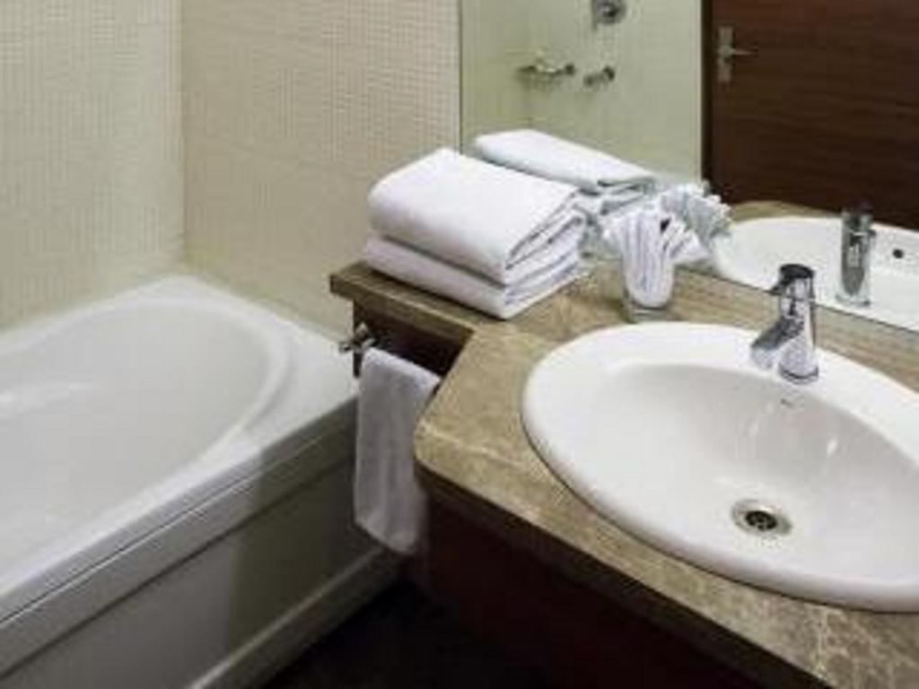 Hotel Quality Bliss Gurgaon