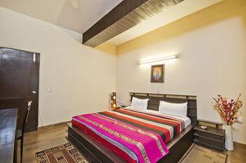 Hotel Oyo Cyber Hub Gurgaon
