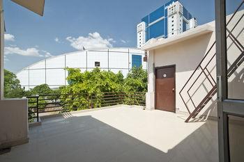 Oyo Cyber Hub Gurgaon
