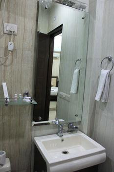 Fabhotel Galleria Market Ii Gurgaon