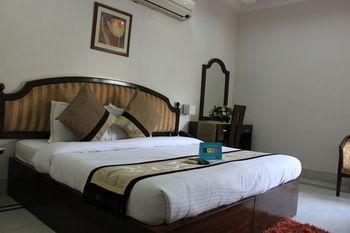 Hotel Fabhotel Galleria Market Ii 4*
