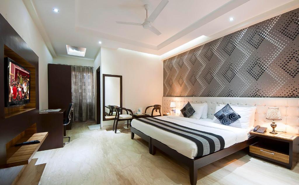 Royal 3* Gurgaon