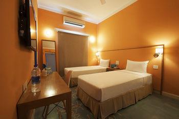 Hotel Bloom Boutique L Signature Towers Gurgaon