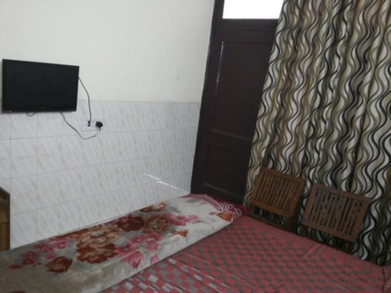 Hotel O Samrat 3*
