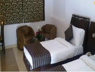 Oyo Townhouse 823 Leaf 3*