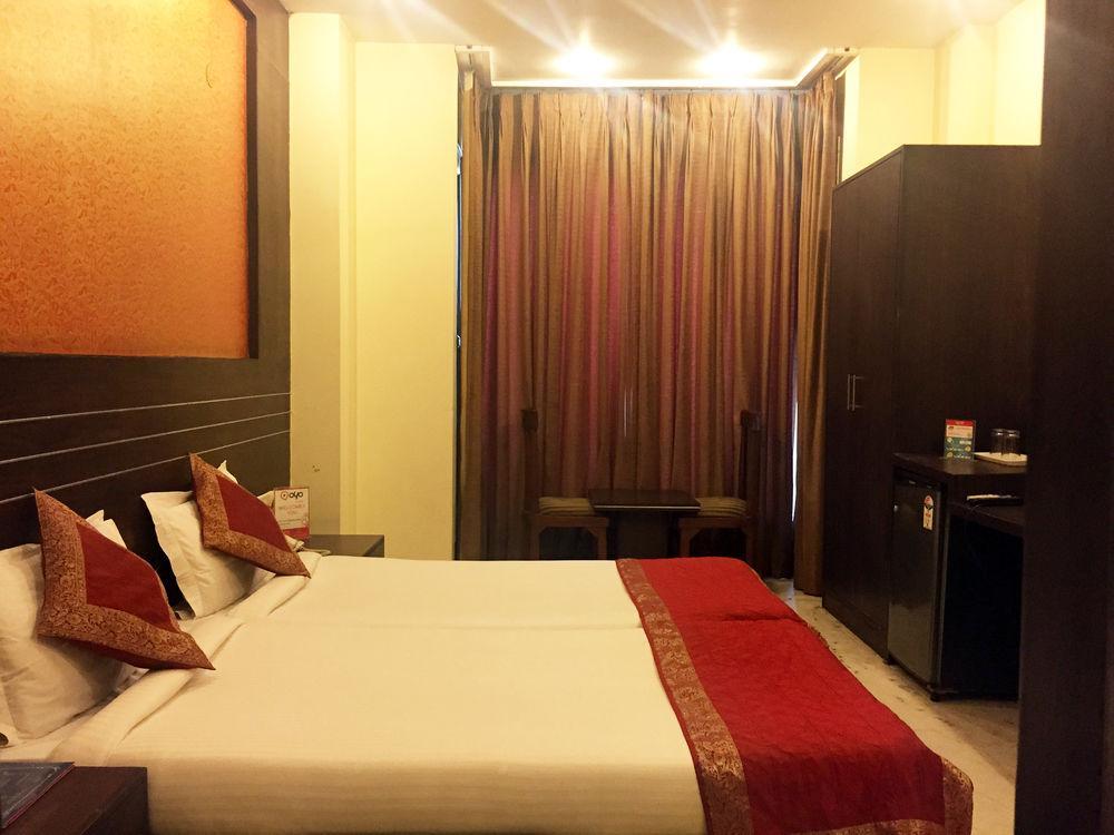 Oyo Rooms, Cyber Park Guest house Gurgaon