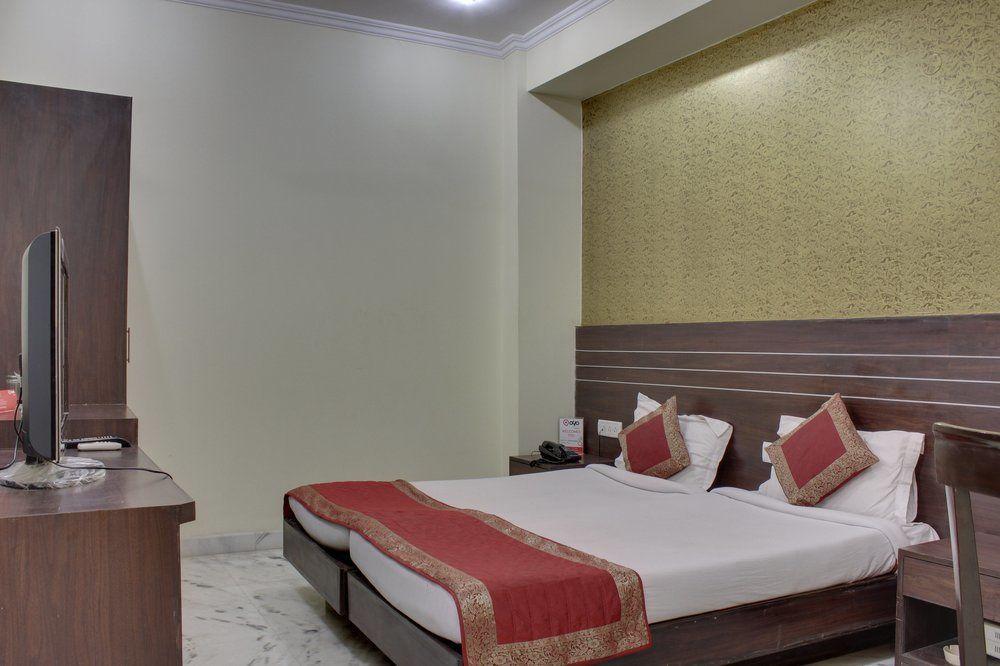 Oyo Rooms, Cyber Park Guest house