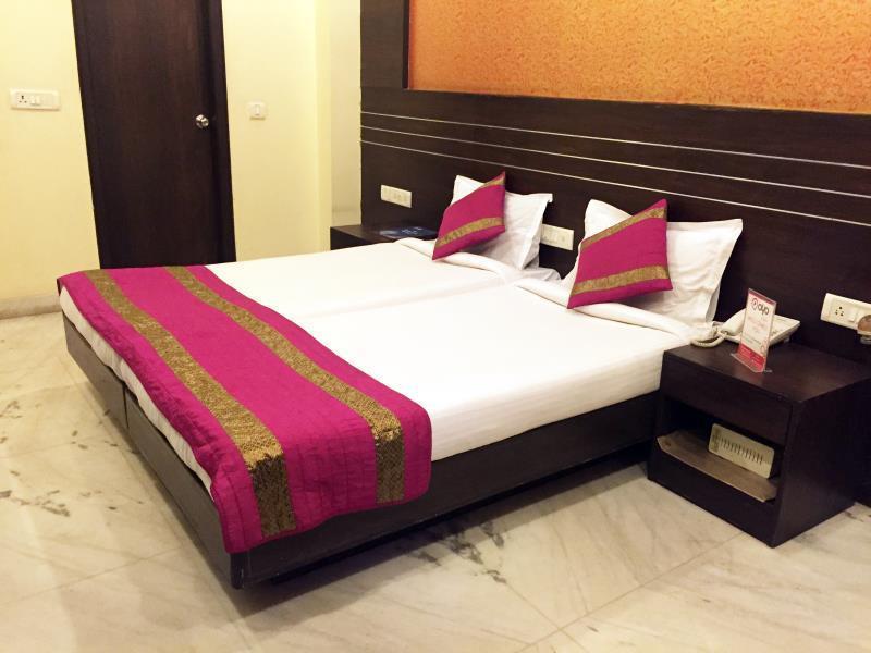 Oyo Rooms, Cyber Park 3* Gurgaon