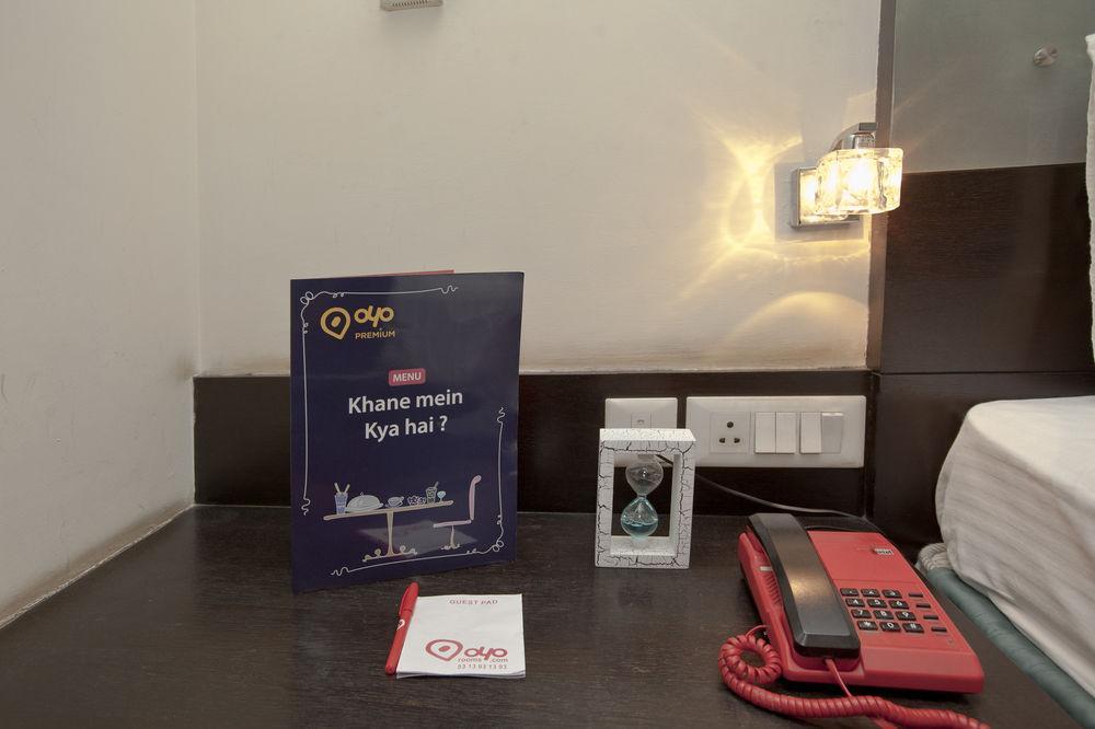 Oyo Premium Dlf Club Hotel