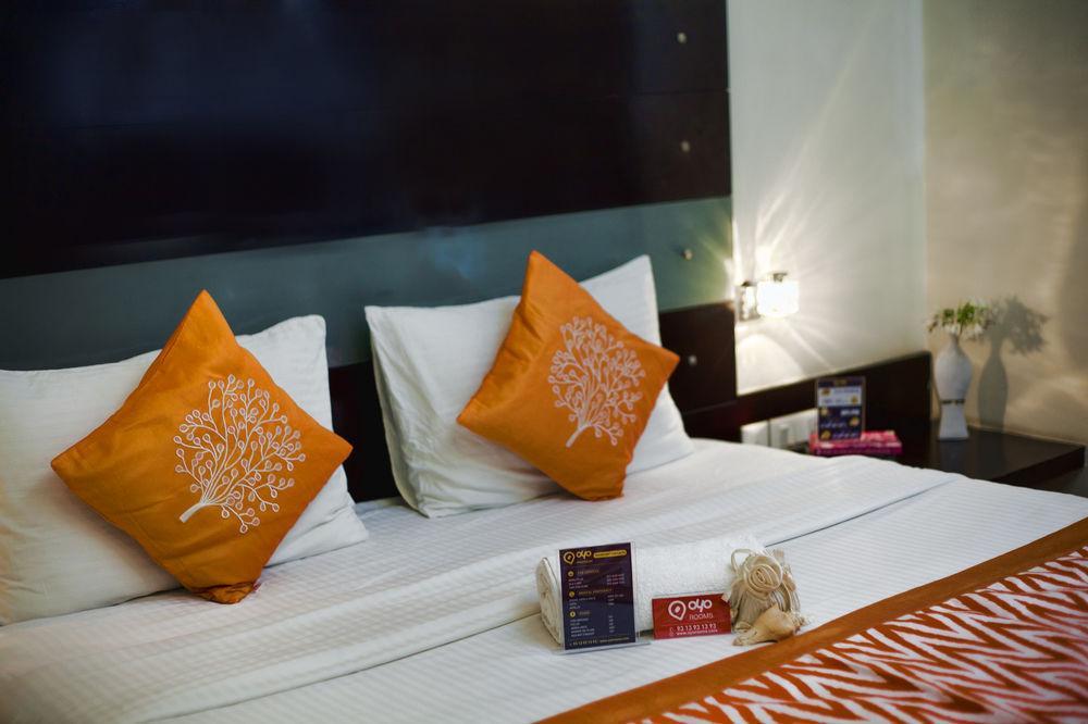 Oyo Premium Dlf Club Hotel