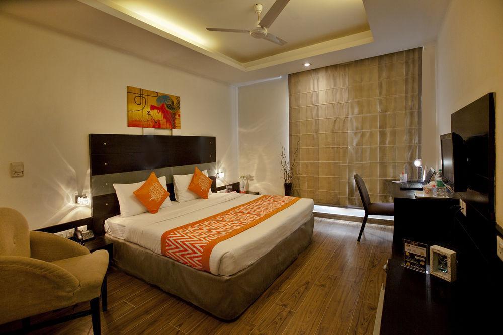 Oyo Premium Dlf Club Hotel 3*