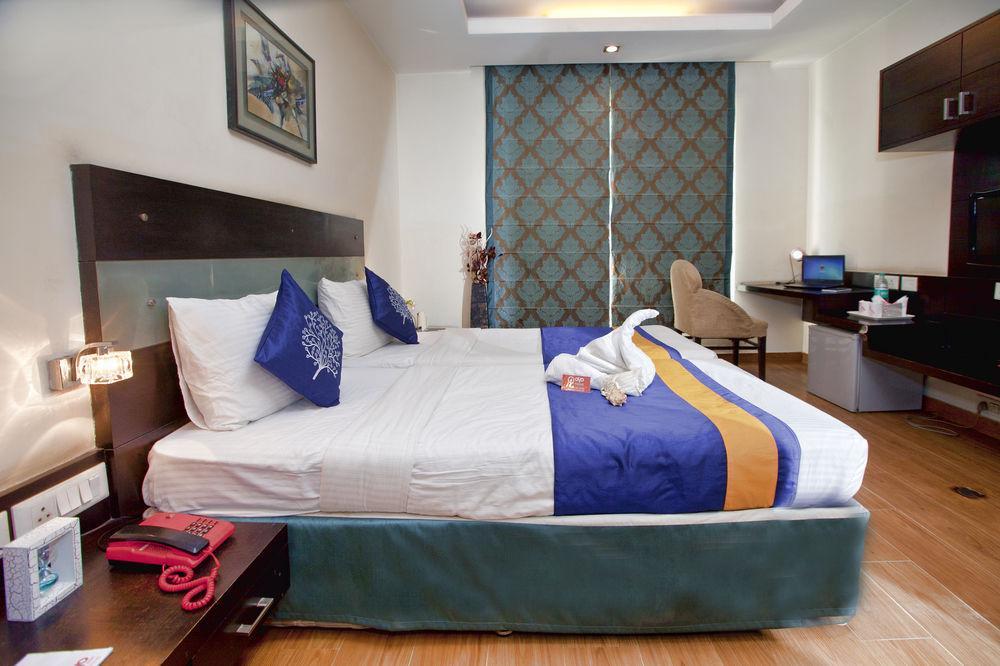 Oyo Premium Dlf Club Hotel 3*