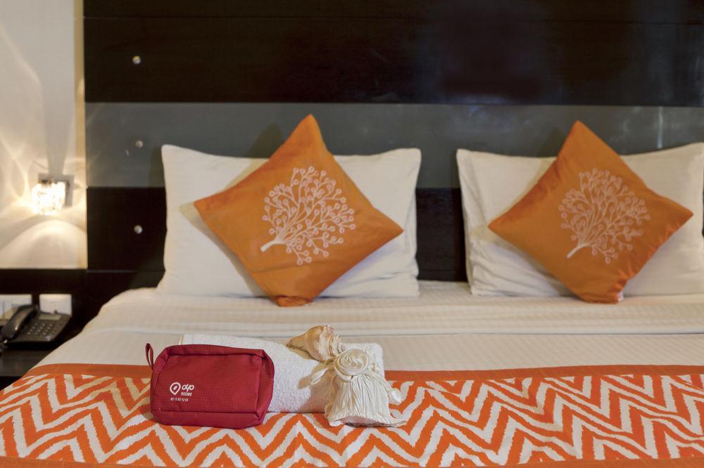 Oyo Premium Dlf Club Hotel 3*