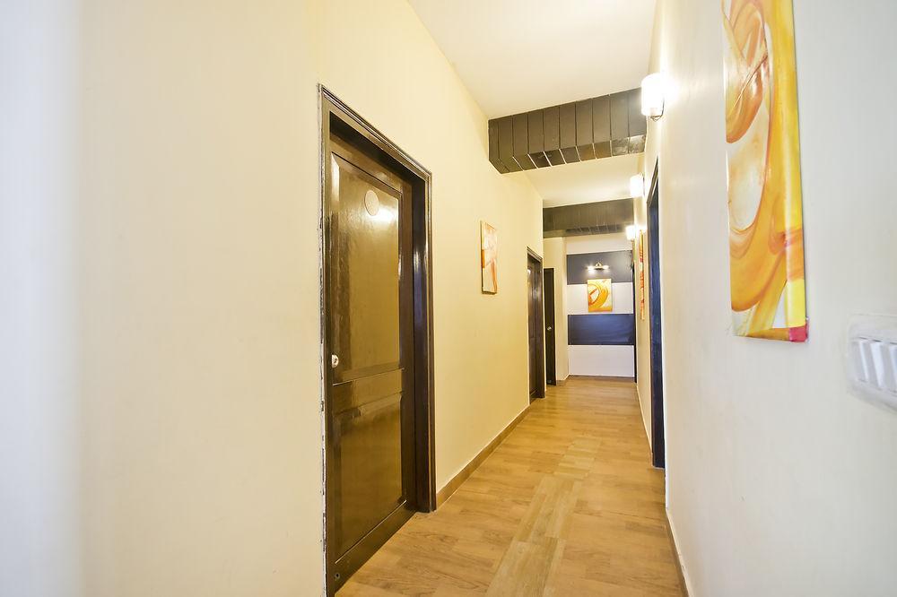 Oyo Premium Cyber Hub Hotel 3*
