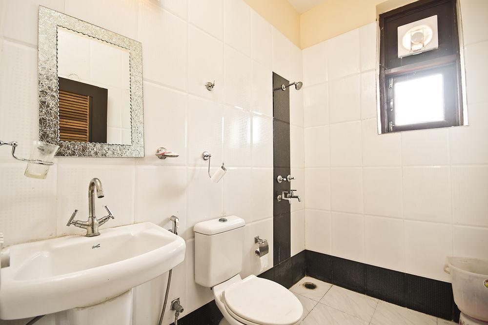 Oyo Premium Cyber Hub Hotel 3*
