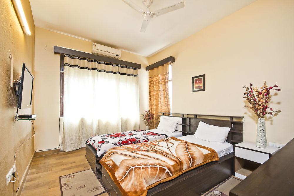 Oyo Premium Cyber Hub Hotel 3*
