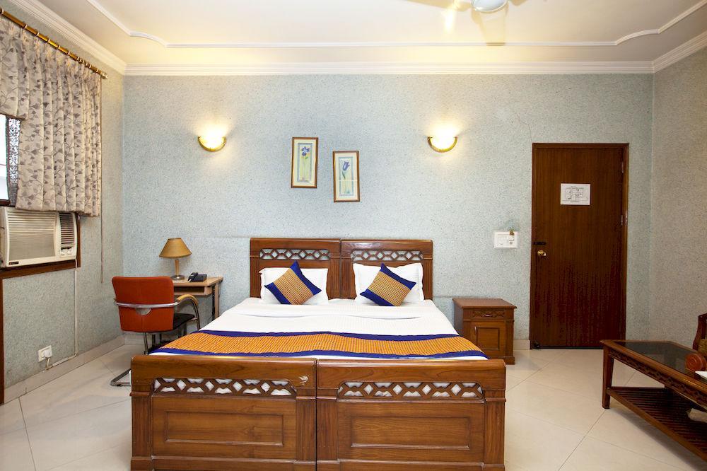 Oyo Premium Dlf Plaza 3*