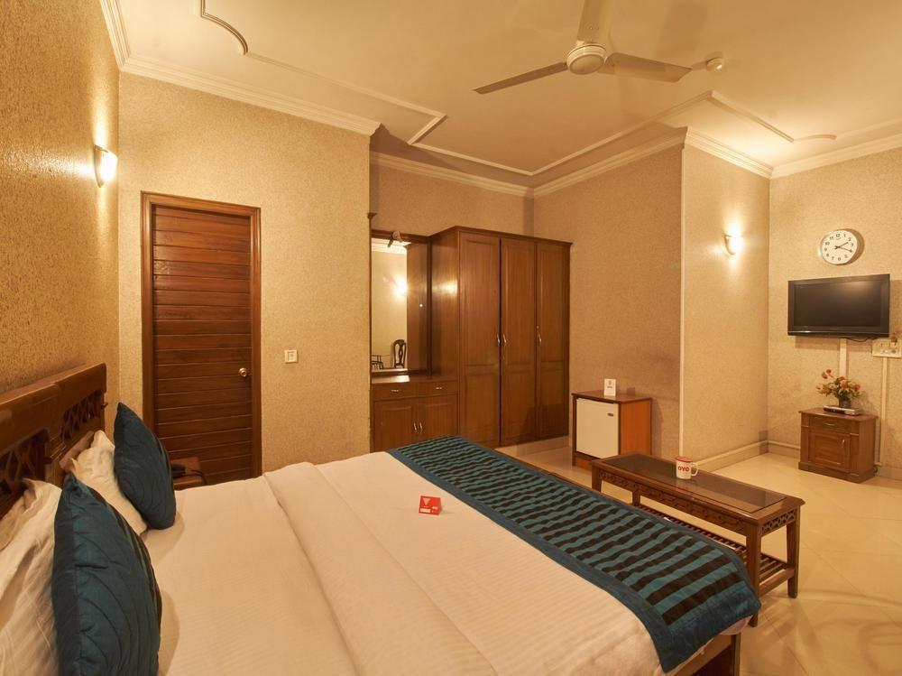 Oyo Premium Dlf Plaza 3*