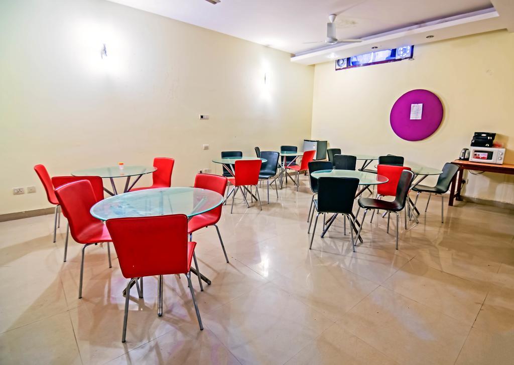 Guest house Asian Iffco Metro Station Gurugram 3*